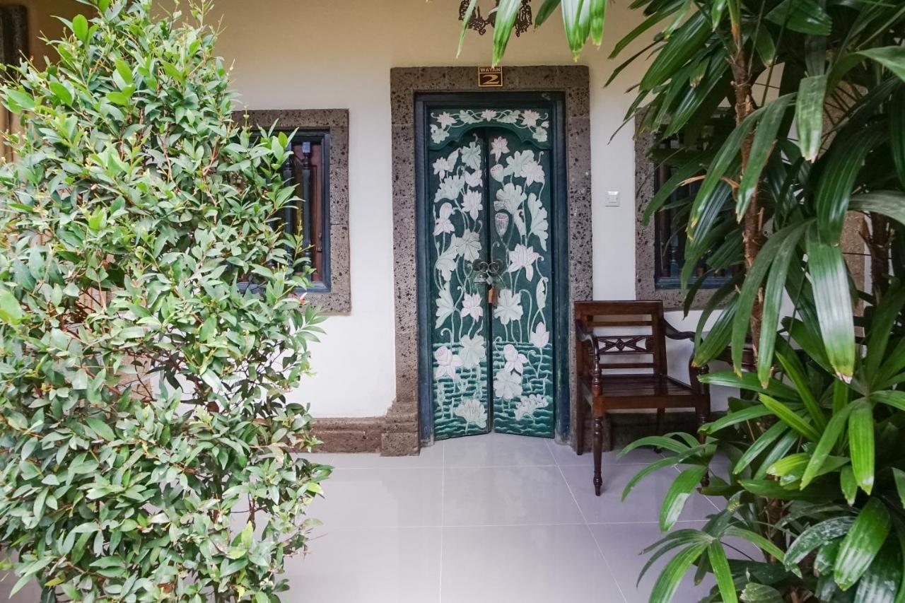 Wayan Wisma tamu