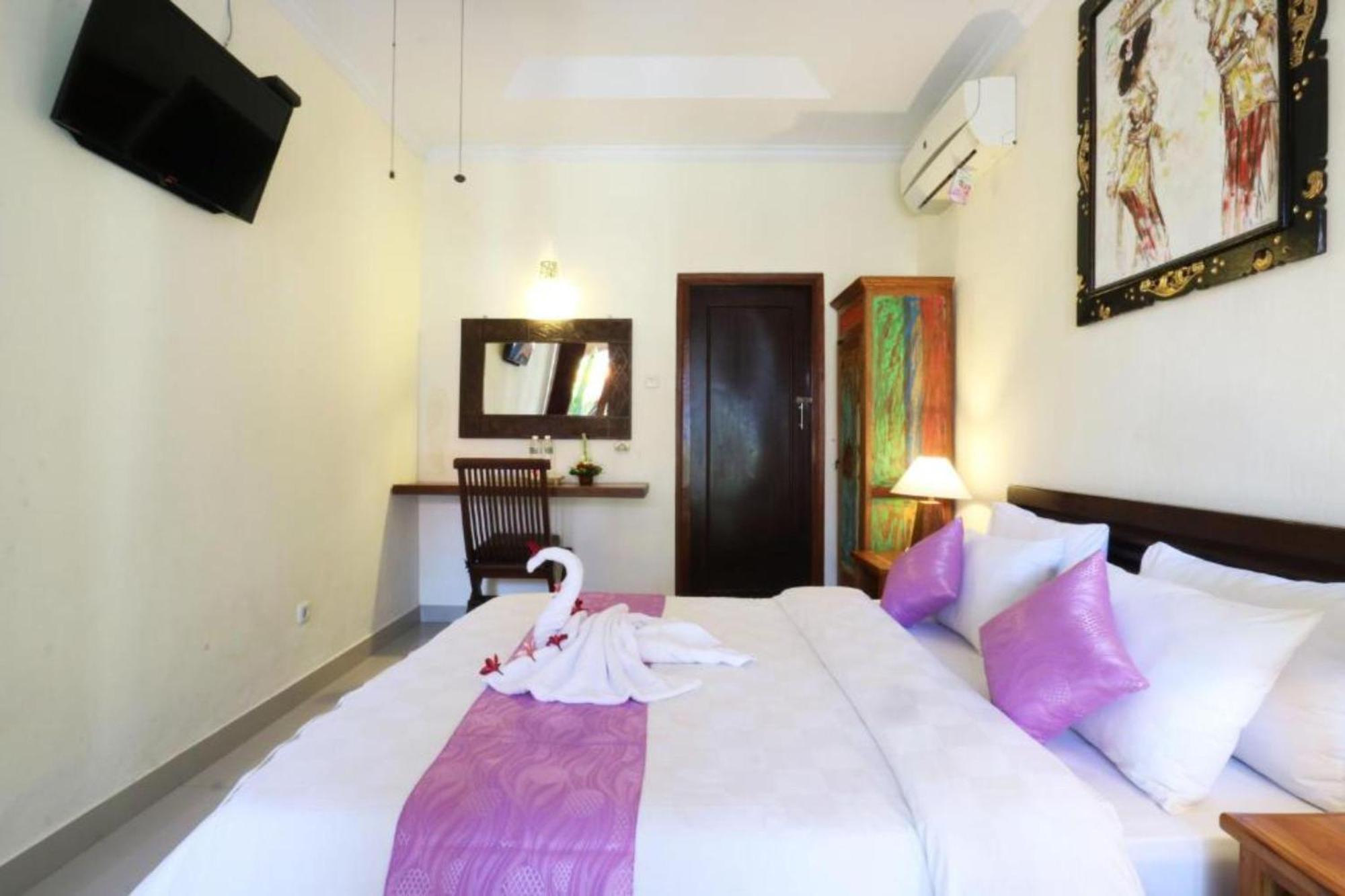 Wayan Wisma tamu 2*